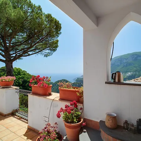 Casa vacanze Piccinina - A Pochi Passi Da Eva