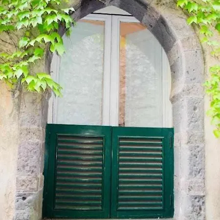 Piccinina A Pochi Passi Da Eva
