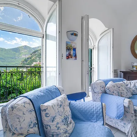 Piccinina - A Pochi Passi Da Eva * Ravello