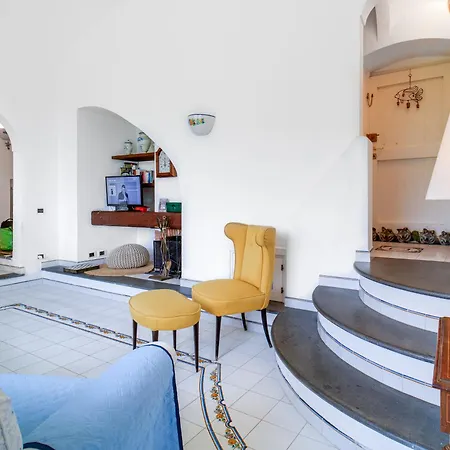 Piccinina - A Pochi Passi Da Eva * Ravello