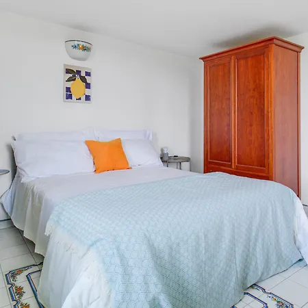 Piccinina - A Pochi Passi Da Eva